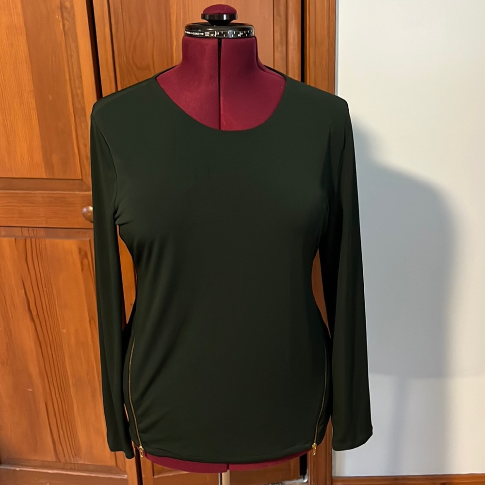 Carmen Marc Valvo long sleeved top